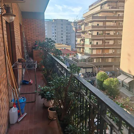 Apartman 5 Metro Stop To Colosseo Róma